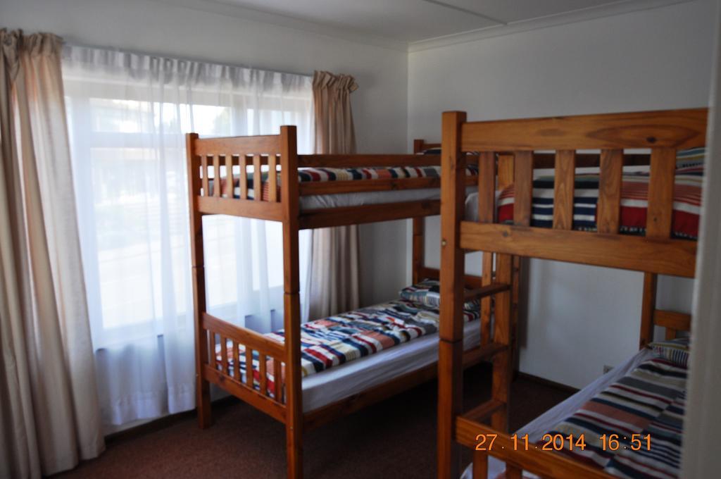Backpacker Apartments 플레튼버그 베이 외부 사진