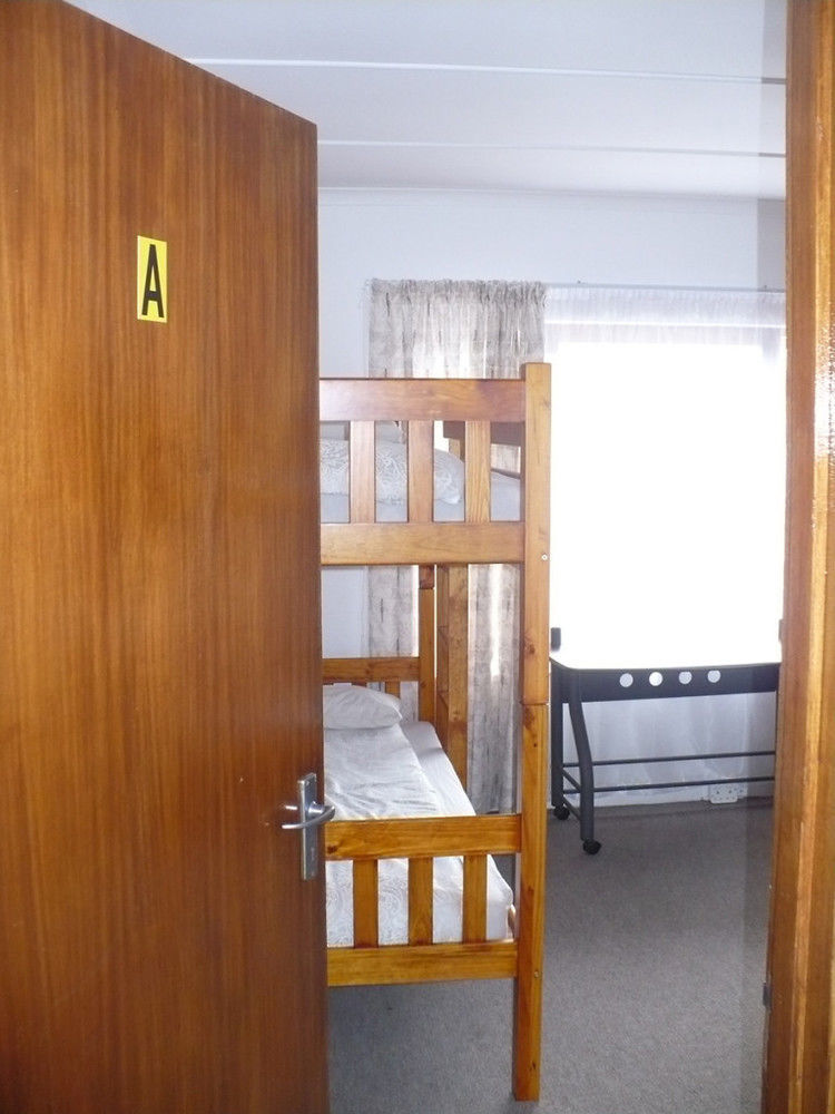 Backpacker Apartments 플레튼버그 베이 외부 사진
